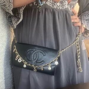 Chanel vintage Wallet black calfskin